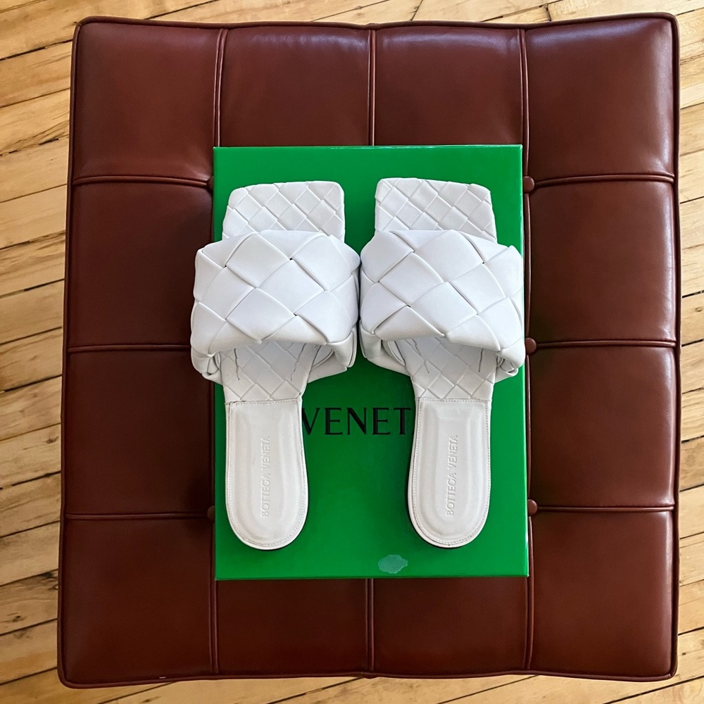 BOTTEGA VENETA Flat Sandal-Brand New in box and dust bag -